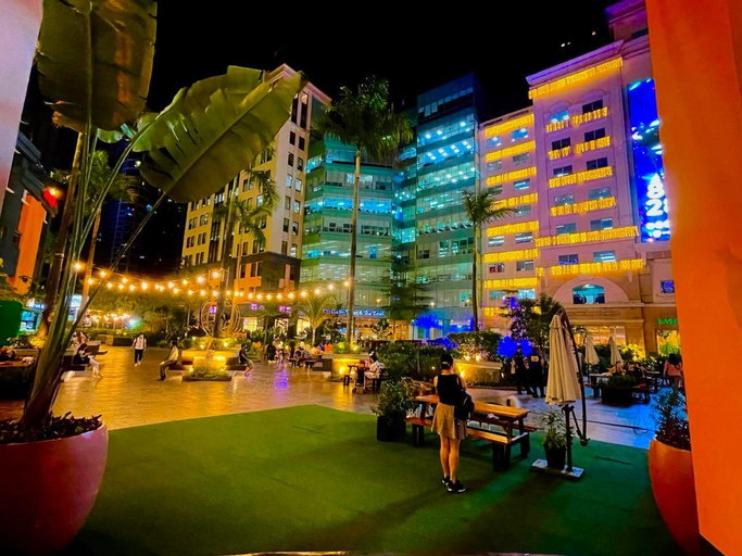 Others 4, EJ'sstaycation (4th F) with 200mbps Wi-Fi /NETFLIX, Quezon City