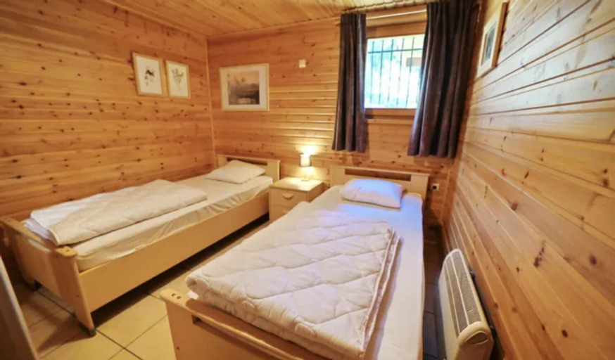 Bedroom 2, Cosy chalet with sauna in a quiet area, Luxembourg