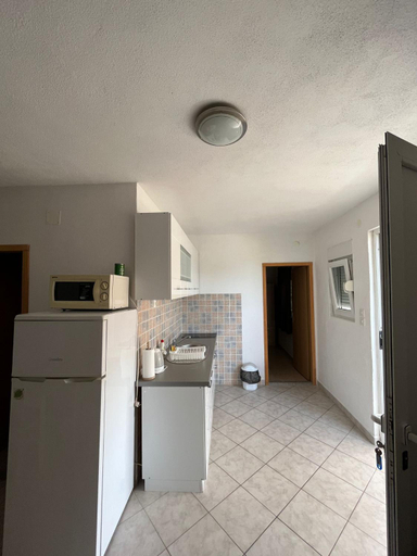 Others 3, Apartmani Mia, Pakoštane