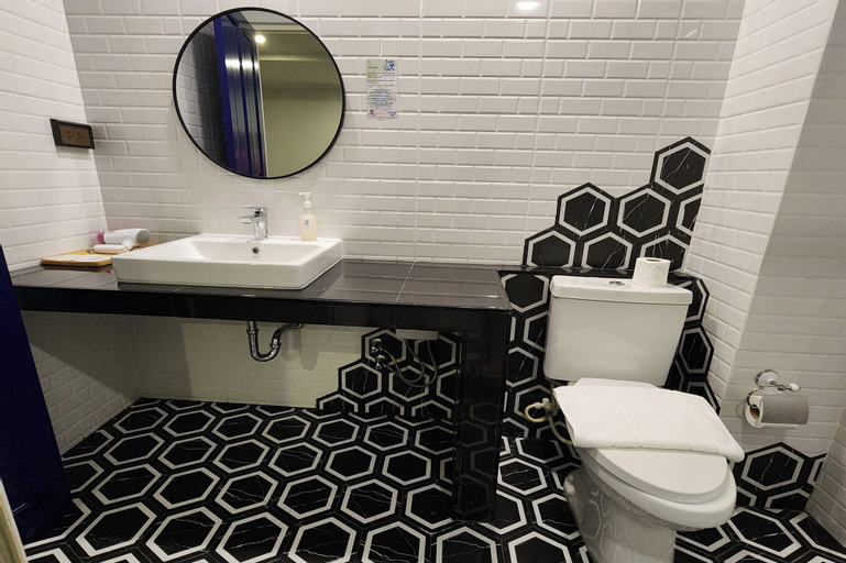 Bathroom 9
