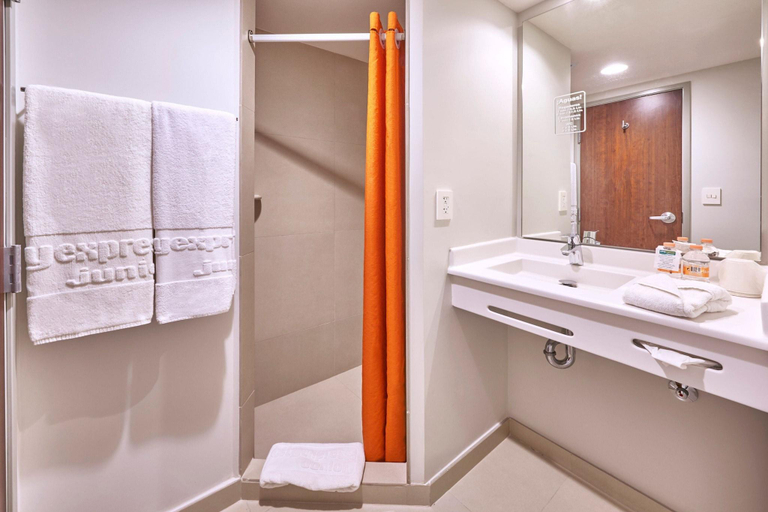 Bathroom 4, City Express Junior by Marriott Ciudad de México Sullivan, Mexico City