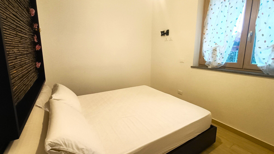 Bedroom 3, Corte dei Castellari 32A, Savona