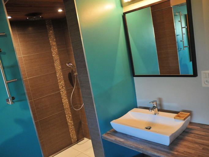 Bedroom 3, Recently fully renovated chalet for 9 persons., Namur
