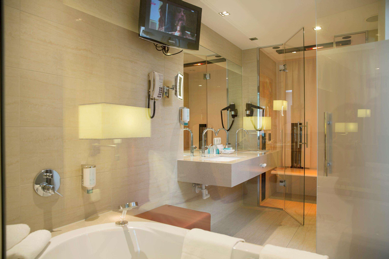 Bathroom 8