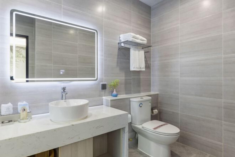 Bathroom 3, Qunxian Hotel, Guangzhou