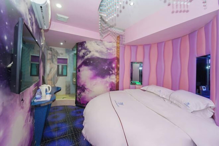 Bedroom 23