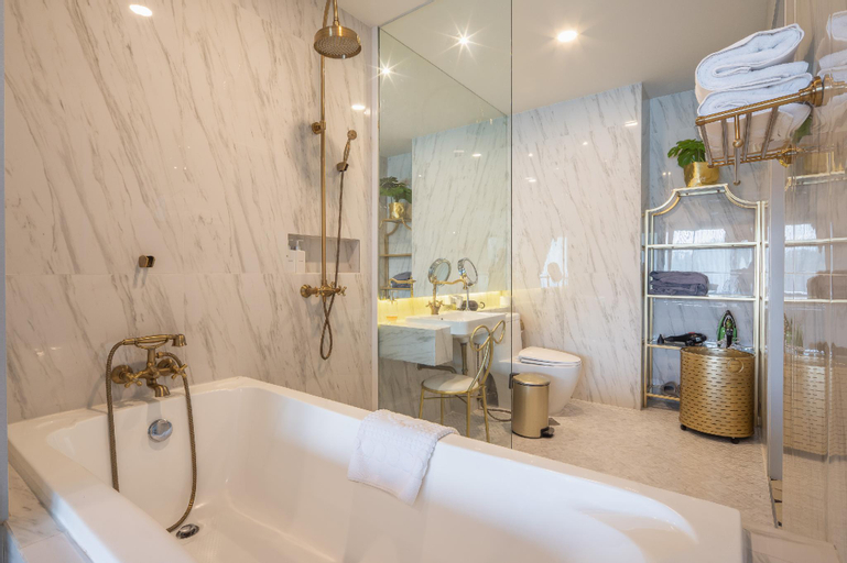 Bathroom 6