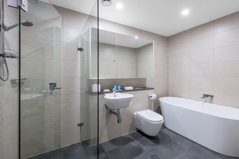 Bathroom 25