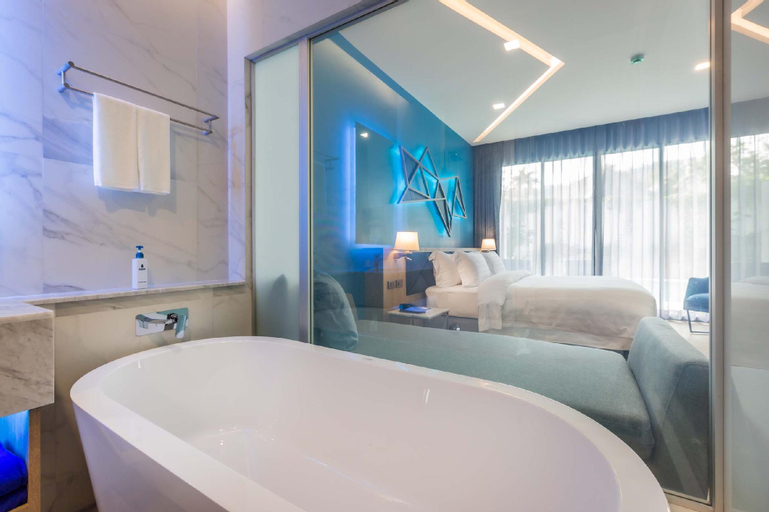 Bathroom 14