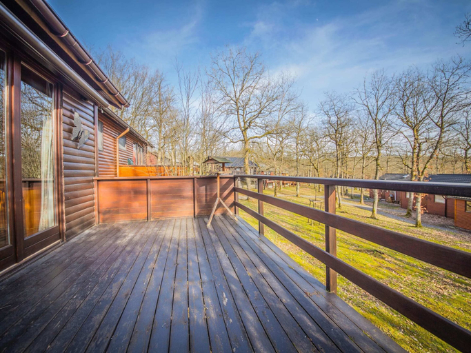 Others 2, Ardennes Chalet Near Somme-leuze With Terrace, Namur
