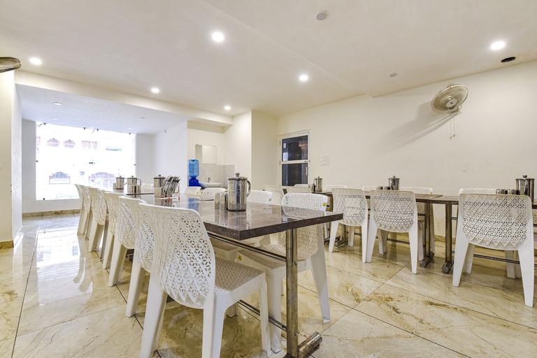 Food & Drinks 4, Fabexpress Park Residency I, Dehradun
