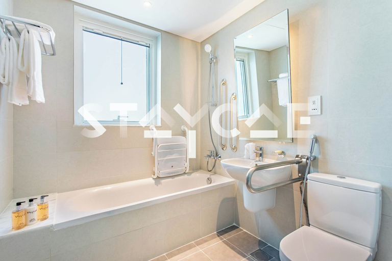 Bathroom, Staycae Holiday Homes Prive, Dubai