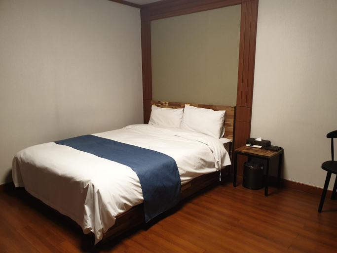 Bedroom 3, The Beauty Hotel, Gangneung
