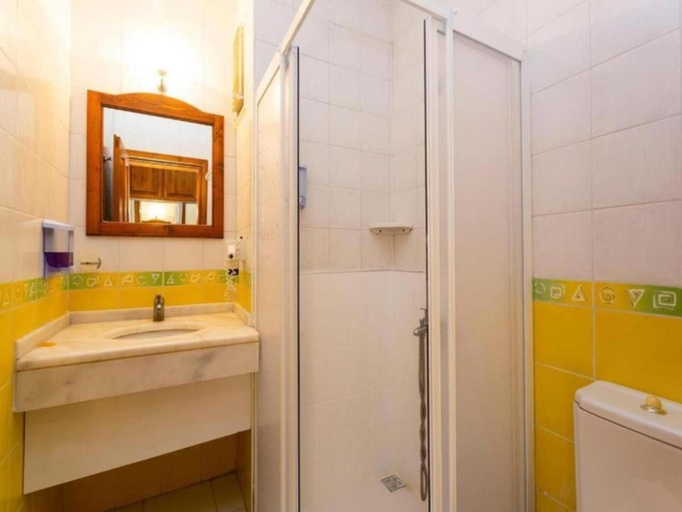 Bathroom 4, Kriss Hotel, Bodrum