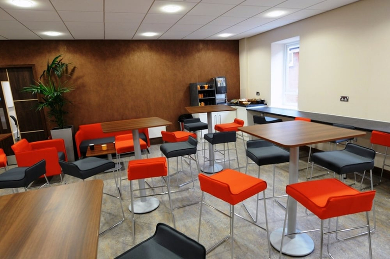 Food & Drinks 5, Hillscourt, Worcestershire