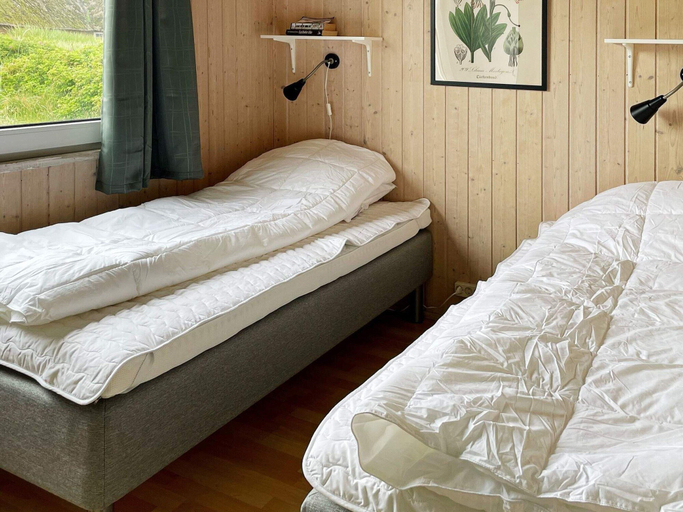 Bedroom 2, 8 Person Holiday Home in Harboore, Lemvig