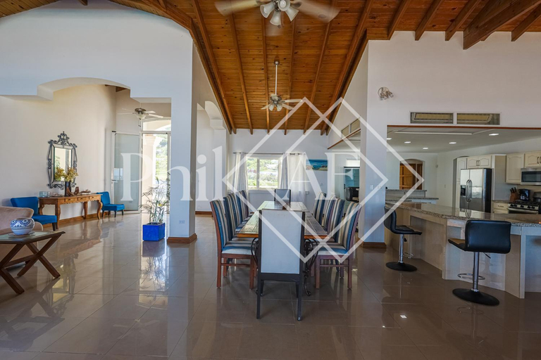4, 10 bed-rooms luxury BEACH VILLA