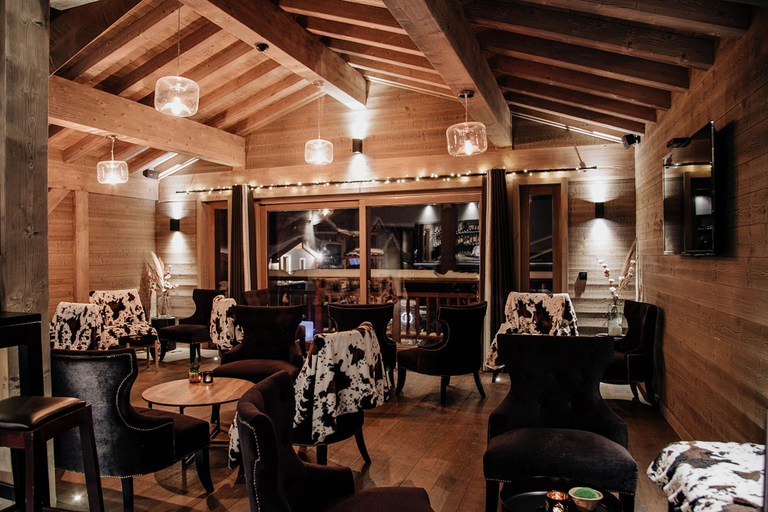 Food & Drinks 5, Victoria Lodge, Friendly Hotel, Savoie