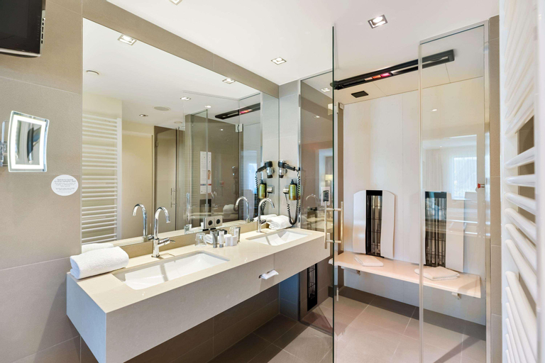 Bathroom 20
