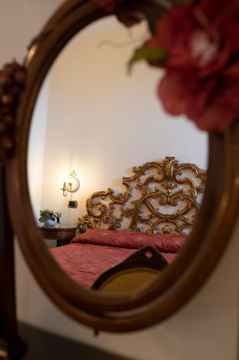 Food & Drinks 5, Amalfi Old Square room & apartments , 73 steps from the street, Salerno
