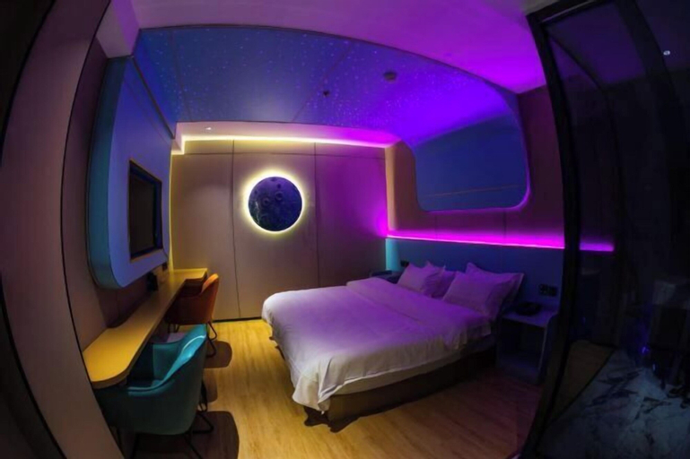 Bedroom 9