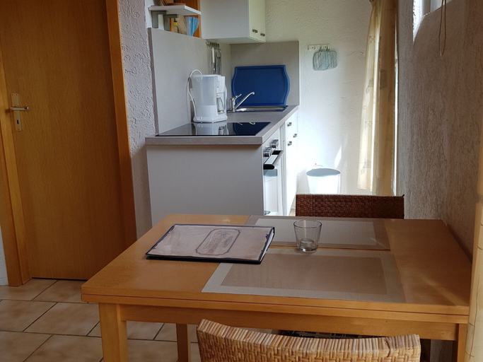 Others 5, Idyllic Studio near Forest, Cochem-Zell