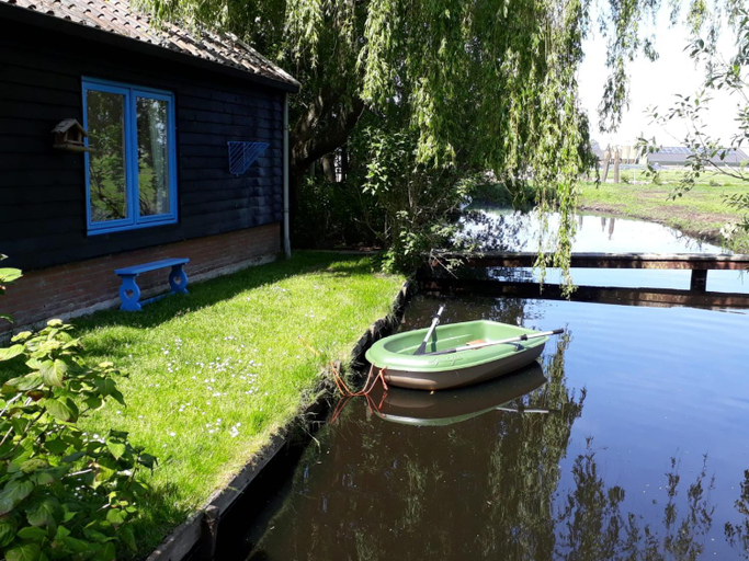 Others 4, Hortensia Eiland, Woerden