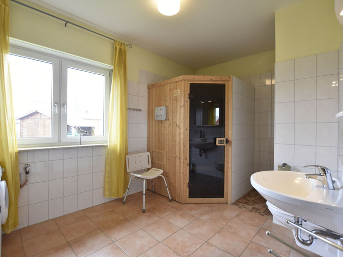 Bathroom 5, Ferienwohnung in Zierow Nahe Meeresstrand, Nordwestmecklenburg