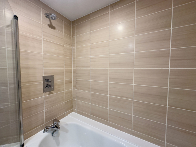 Bathroom 3, City Centre Albert Dock & Arena Apts, Sefton