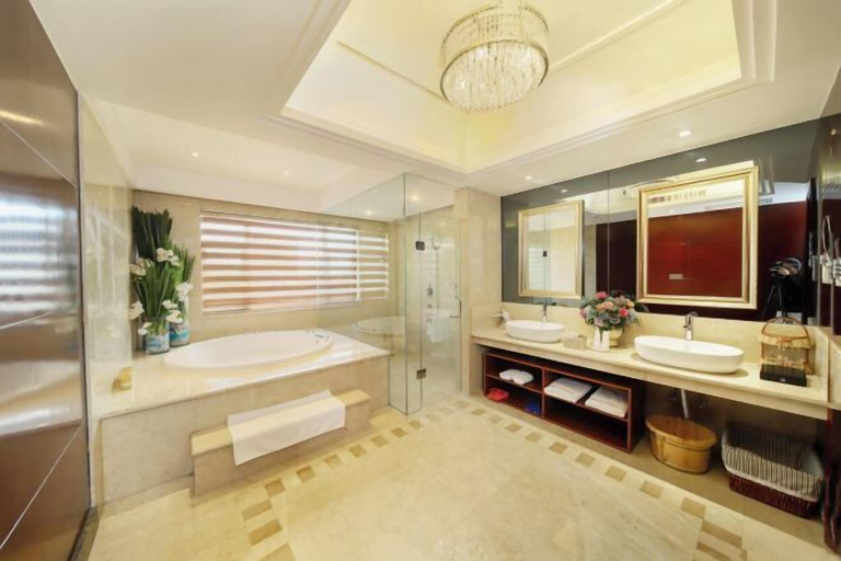Bathroom 3, Chinese Rose Garden Hotel, Zhengzhou