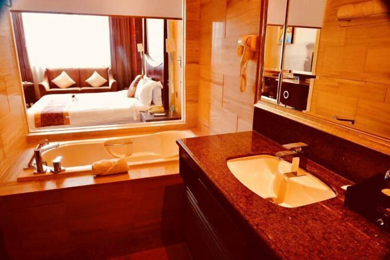 Bathroom 3, Hejiang Peninsula Hotel, Zhaoqing