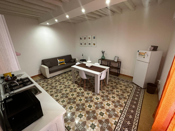 Others 5, LB Home, Palermo