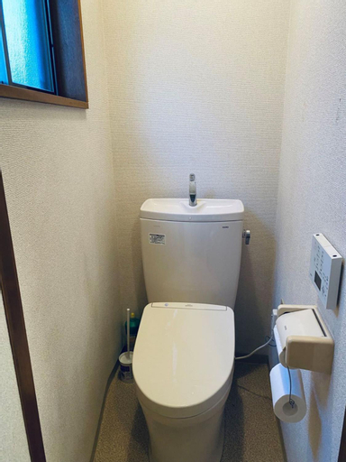 Bathroom 11