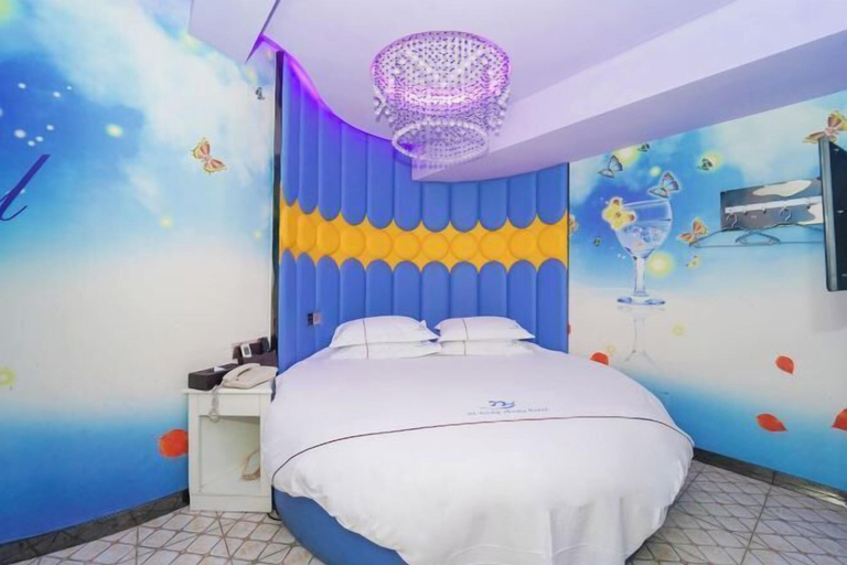 Bedroom 23