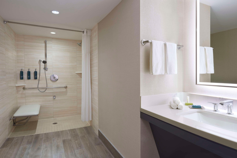Bathroom 11