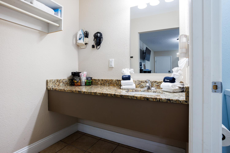Bathroom 15