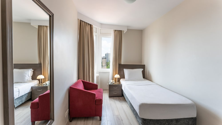 Bedroom 2, The Marmara Suadiye Residence, Maltepe