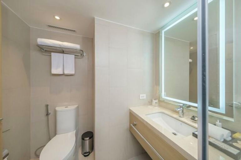 Bathroom 4