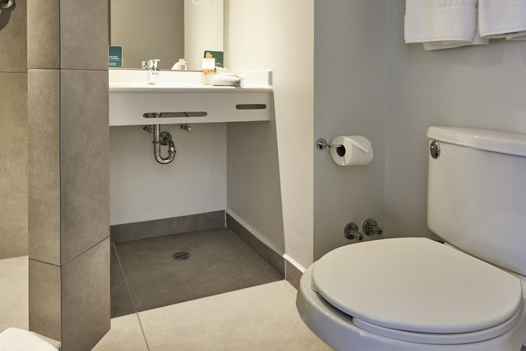Bathroom 4, City Express Junior by Marriott León Centro De Convenciones, León