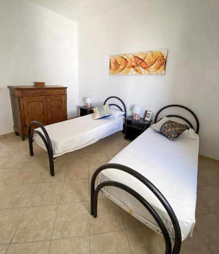 Others 4, B&B Lichitu, Oristano