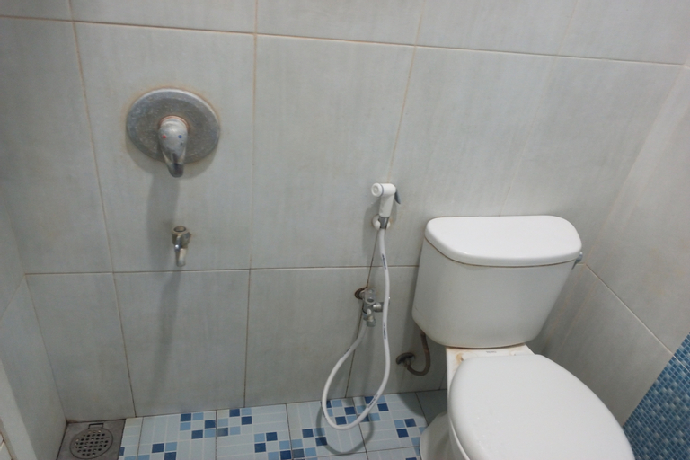 Bathroom 12