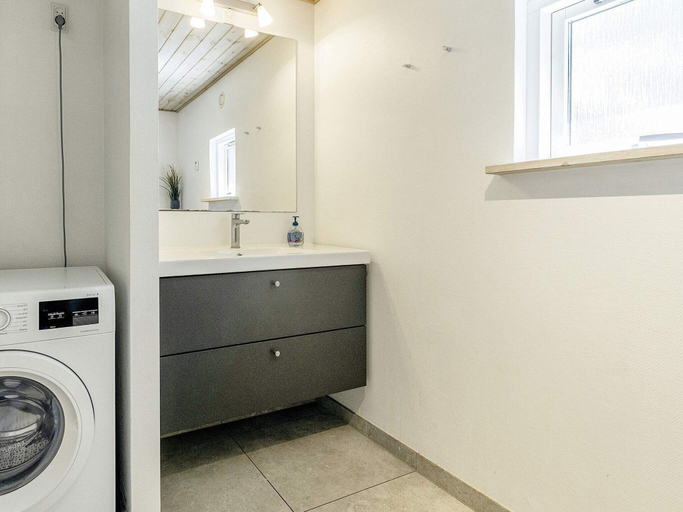 Bathroom 3, 14 Person Holiday Home in Vaeggerlose, Guldborgsund