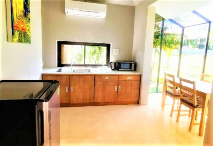 Dining Room 7