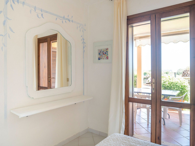 Room 5, Belvilla by OYO Monolocale Baia 8, Olbia-Tempio