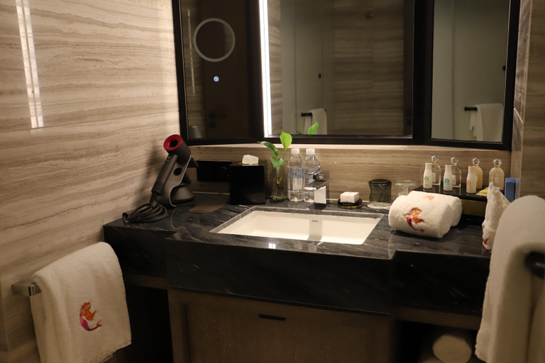 Bathroom 11
