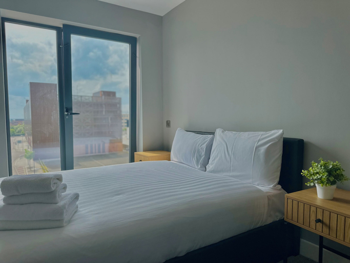 Bedroom 2, City Centre Albert Dock & Arena Apts, Sefton