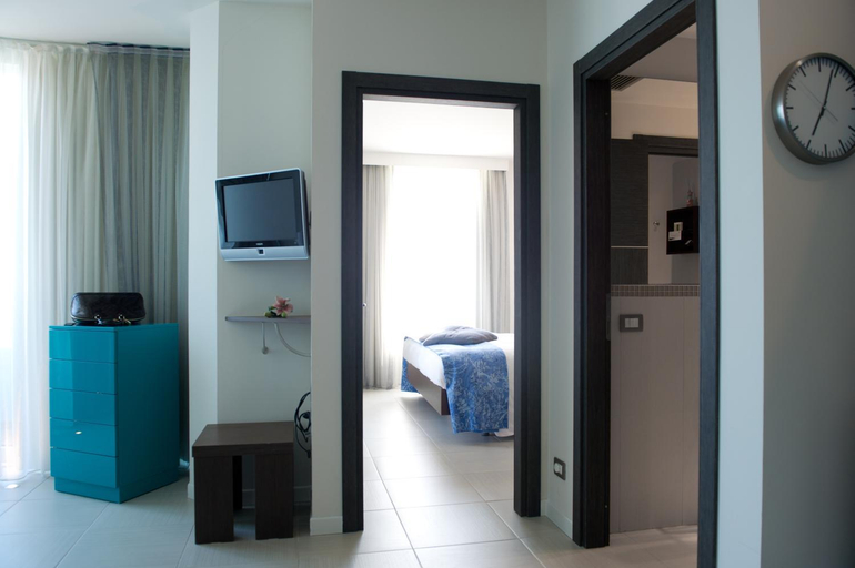 Bedroom 3, Blu Suite Hotel, Rimini