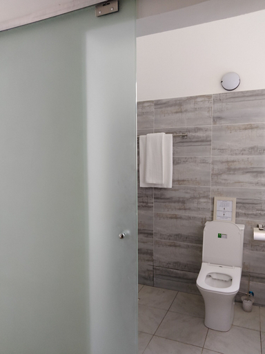 Bathroom 4, Diani Beach, Msambweni