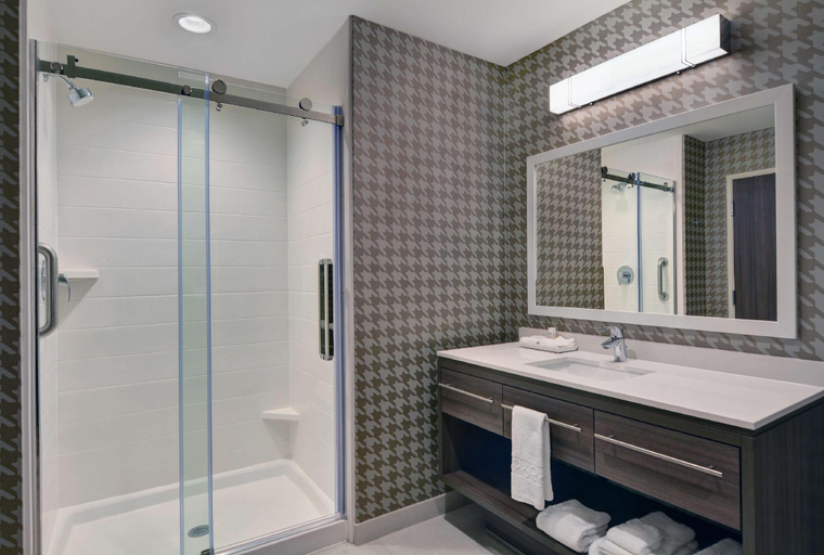Bathroom 22