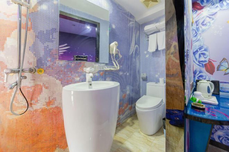 Bathroom 24